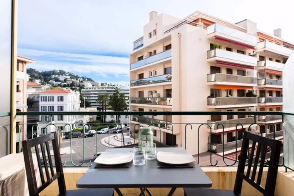 Ganze Wohnung, 3P 2 min von Antibes Street und Strände in Cannes, Mittelmeerküste (Frankreich)