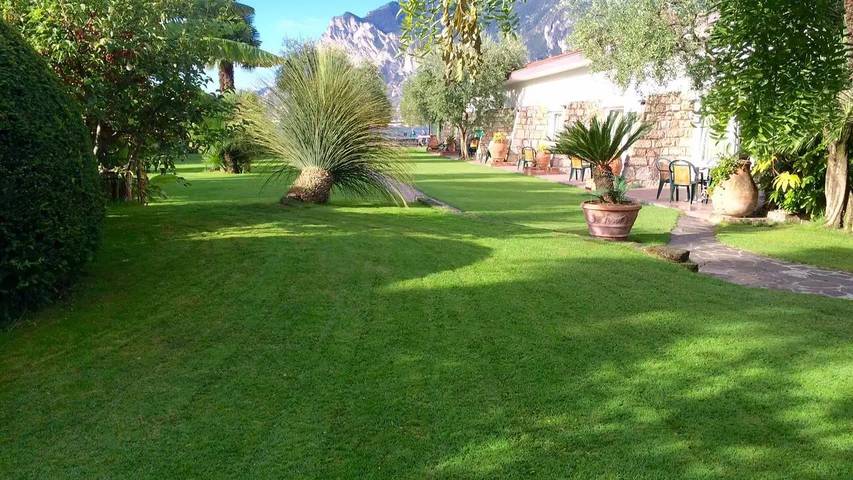 Gîte pour 4 personnes, avec Terrasse et Jardin à Torbole - 2