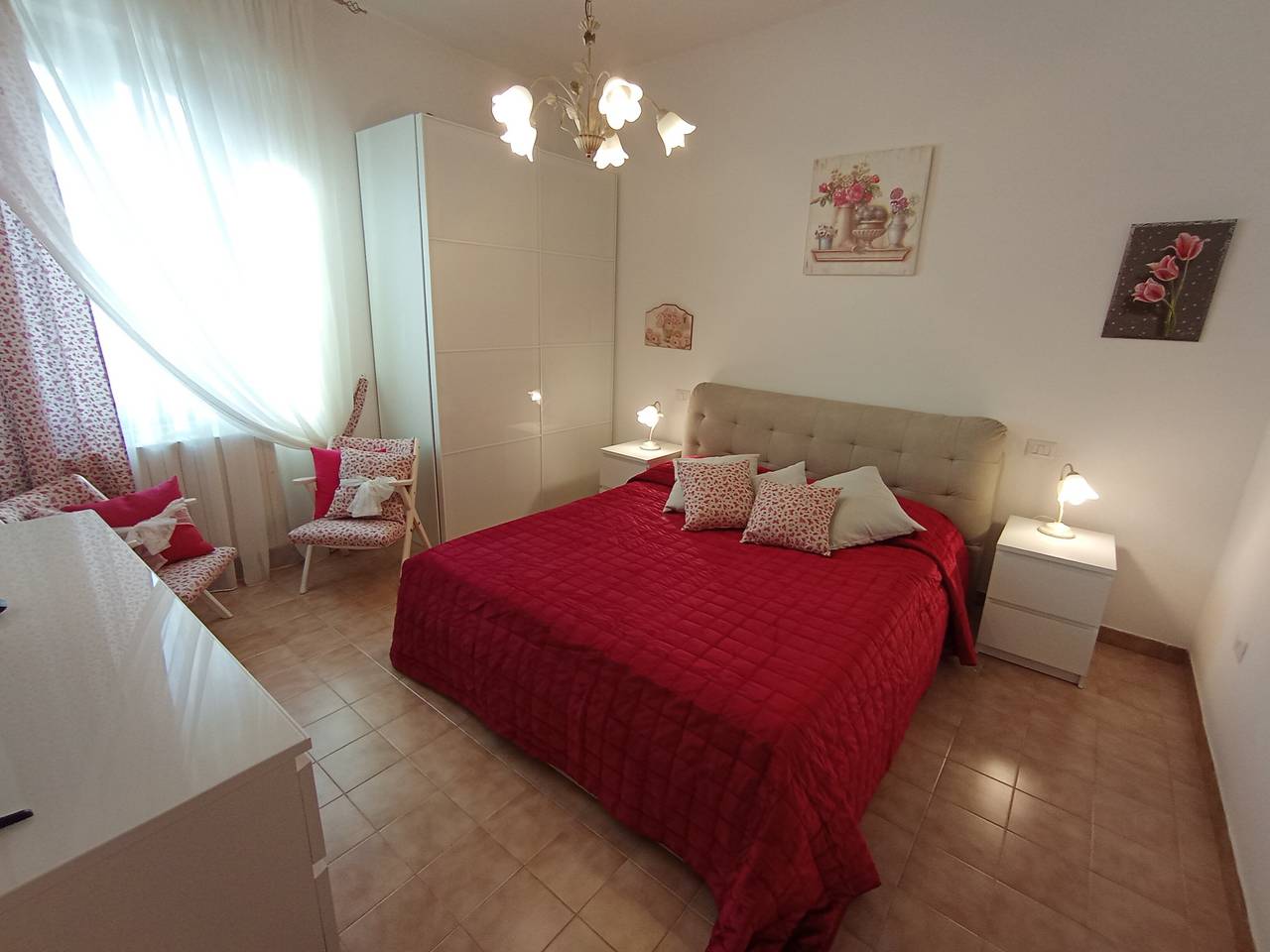 Entire apartment, Holiday Apartment "Casa Vacanze Mongili" with Private Pool, Balcony & Wi-Fi in Chiusi, Chianti