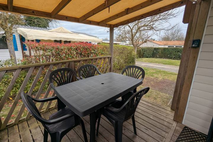 Chalet pour 6 personnes, avec Terrasse et Piscine