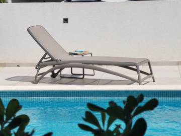 Ferienwohnung für 3 Personen, mit Terrasse und Garten in Vodice