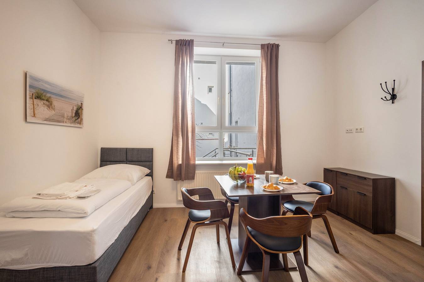 Ganze Wohnung, 2 Zimmer Apartment 1-3 mit Wi-Fi in Lübeck (Stadt), Lübeck