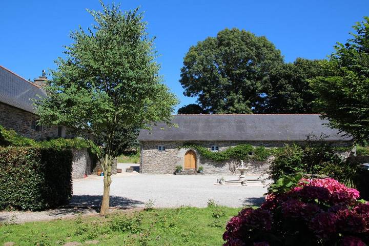 Location de vacances pour 6 personnes, avec jardin à Laniscat - 3