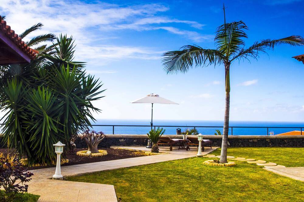 Charly Villa. Villa mit Blick auf das Meer und den Teide in Juan Fernández, Tacoronte