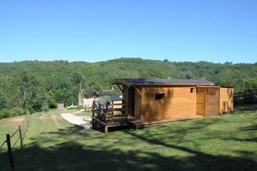 Gîte pour 3 personnes, avec jardin et jacuzzi dans le Lot