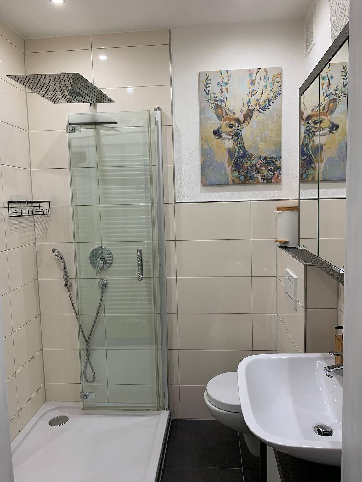 Apartamento entero, Apartamento 'Alpenblick Vacation Home' con vistas a la montaña, balcón y Wi-Fi in Kiefersfelden, Alpes Bávaros