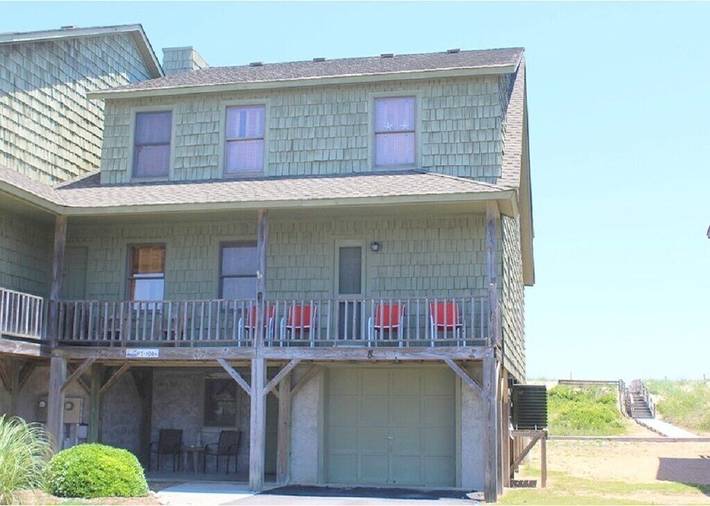 Vacation rental for 9 people, with pool and terrace in Duck (NC)