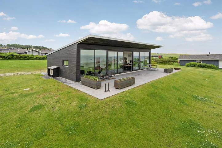 Ferienhaus für 6 Personen, mit Whirlpool und Garten sowie Terrasse