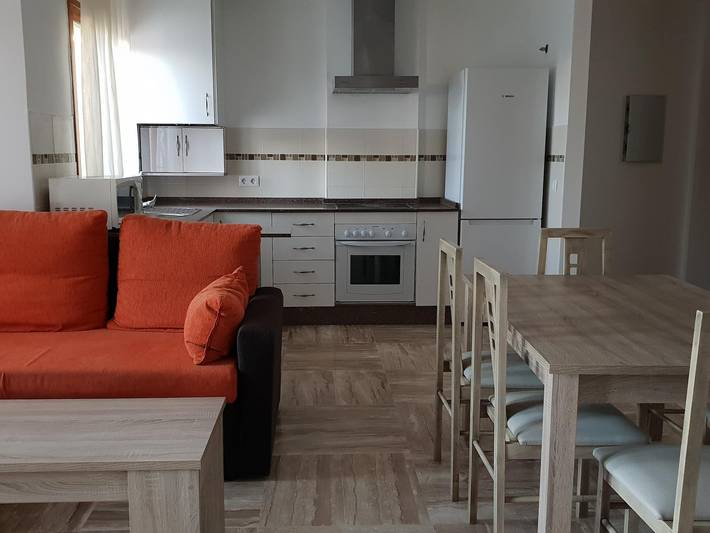 Ferienwohnung für 6 Personen, mit Pool und Balkon - 1