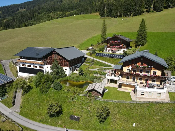 Apartamento de vacaciones para 4 personas, con jacuzzi y jardín además de piscina y sauna - 1