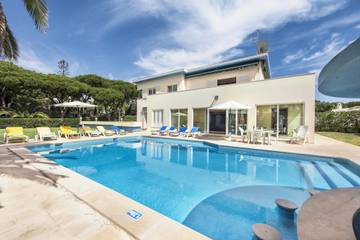 Holiday Rental for 12 People in Vilamoura, Quarteira, Photo 4
