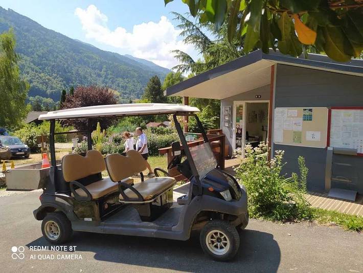 Camping pour 6 personnes, avec bassin pour enfant et sauna dans l' Isère