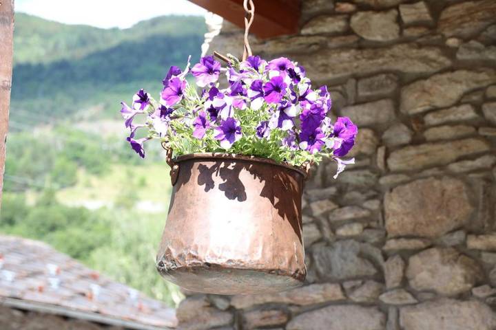 Gîte pour 4 personnes, avec jardin ainsi que vue et piscine, adapté aux familles dans Roisan - 4