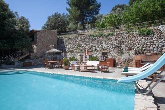 Chalet para 6 personas, con Terraza y Jardín además de Piscina y Vistas en Valldemosa
