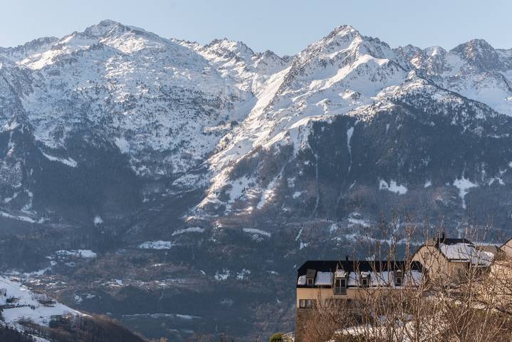 Chalet pour 15 personnes, avec jacuzzi et jardin, animaux acceptés dans les Pyrénées - 2