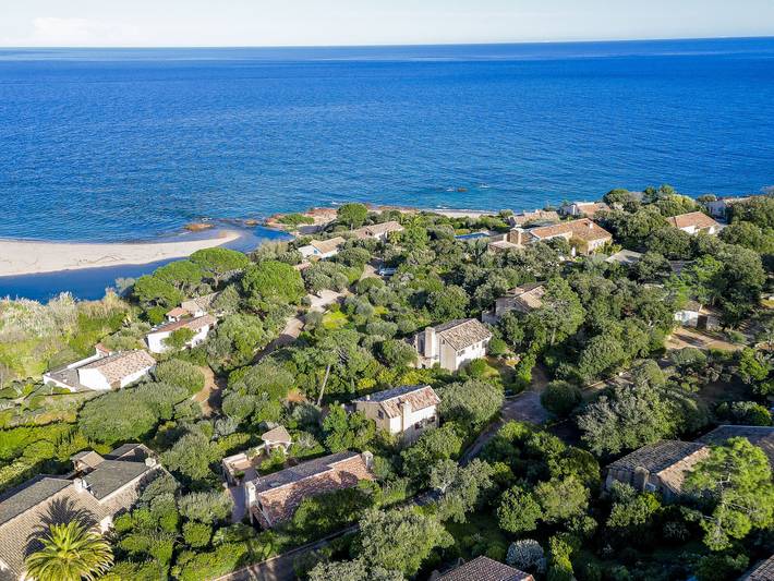 Ferme pour 4 personnes, avec Terrasse et Jardin en Corse