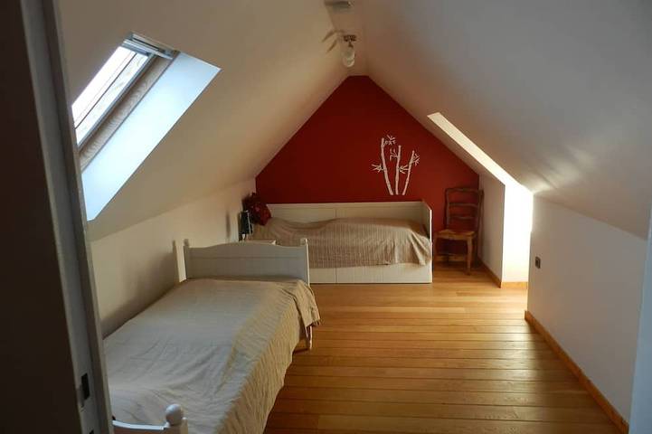 Location de vacances pour 5 personnes, avec jardin ainsi que terrasse et piscine à Herzele - 4