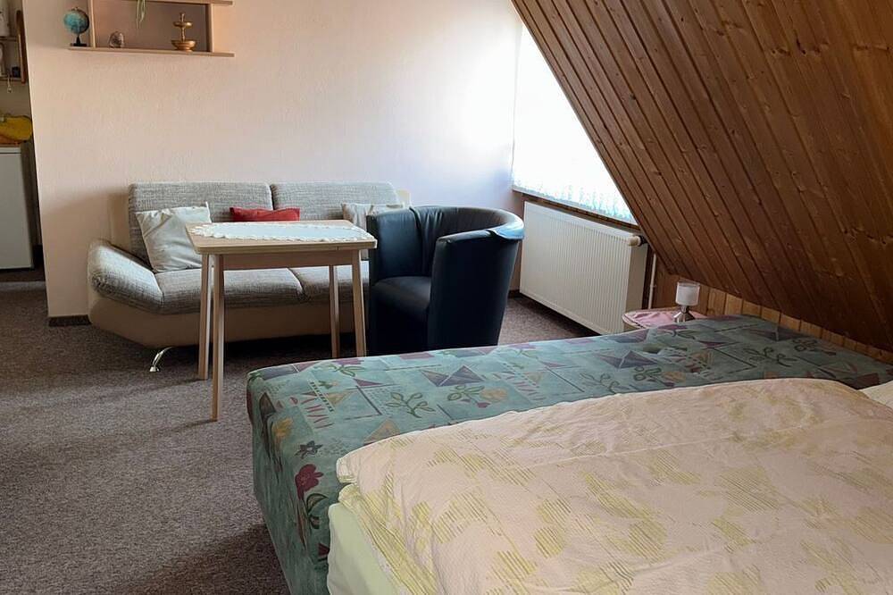 Ganze Wohnung, Doppelzimmer 1 - Zimmervermietung Handschack in Cottbus, Lausitz