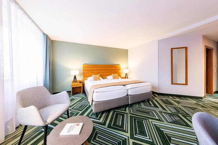Hotel für 2 Personen, mit Balkon und Terrasse sowie Whirlpool und Garten in Ottobeuren - 3