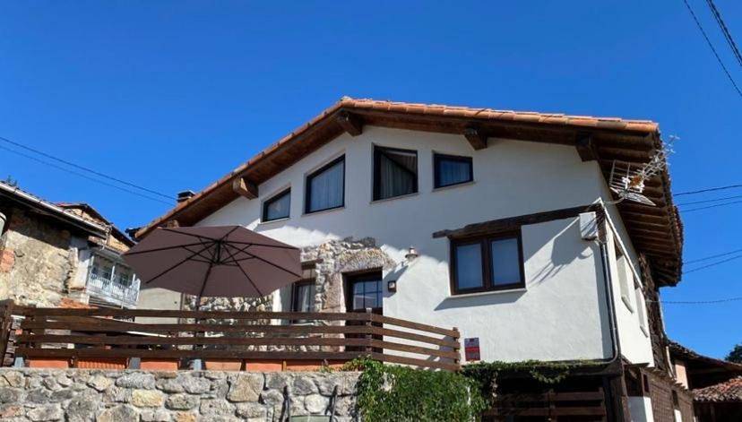 Casa de vacaciones para 4 personas, con Balcón además de Terraza y Vistas en Quirós