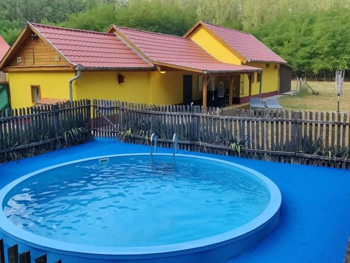 Ferienhaus für 4 Personen, mit Pool und Ausblick sowie Garten, mit Haustier - 1