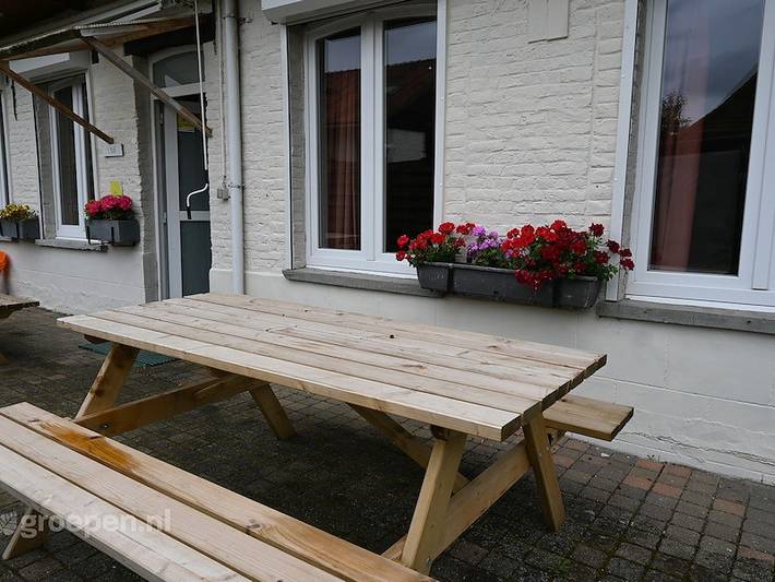 Location de vacances pour 16 personnes, avec Balcon/Terrasse ainsi que Jacuzzi et Terrasse dans Watou