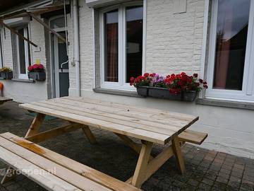 Location de vacances pour 16 personnes, avec terrasse et balcon/terrasse à Poperinge