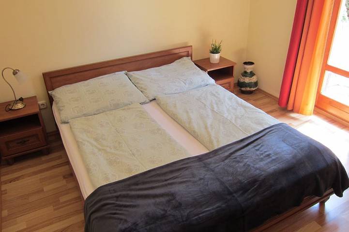 Ganze Wohnung, Erdgeschosswohnung mit großer Terrasse in Zalacsány, Keszthely und Umgebung