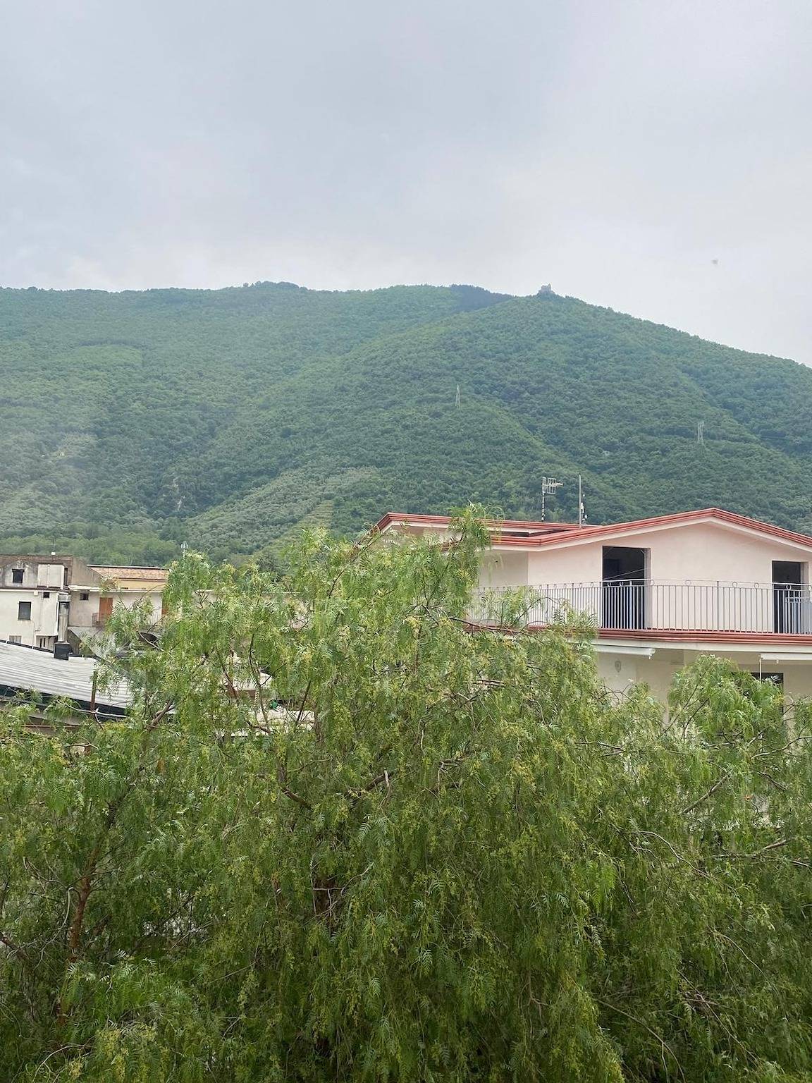 Apartamento vacacional entero, Apartamento de vacaciones para 5 personas con terraza in San Felice a Cancello, Provincia de Caserta