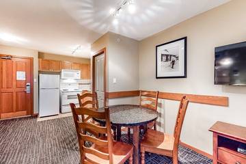 Glamping for 4 Guests in Whistler, Whistler Blackcomb, Picture 4