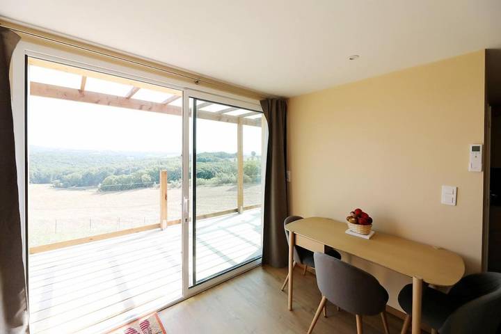 Gîte pour 2 personnes, avec vue et terrasse, animaux acceptés à Cagnac-les-Mines - 2