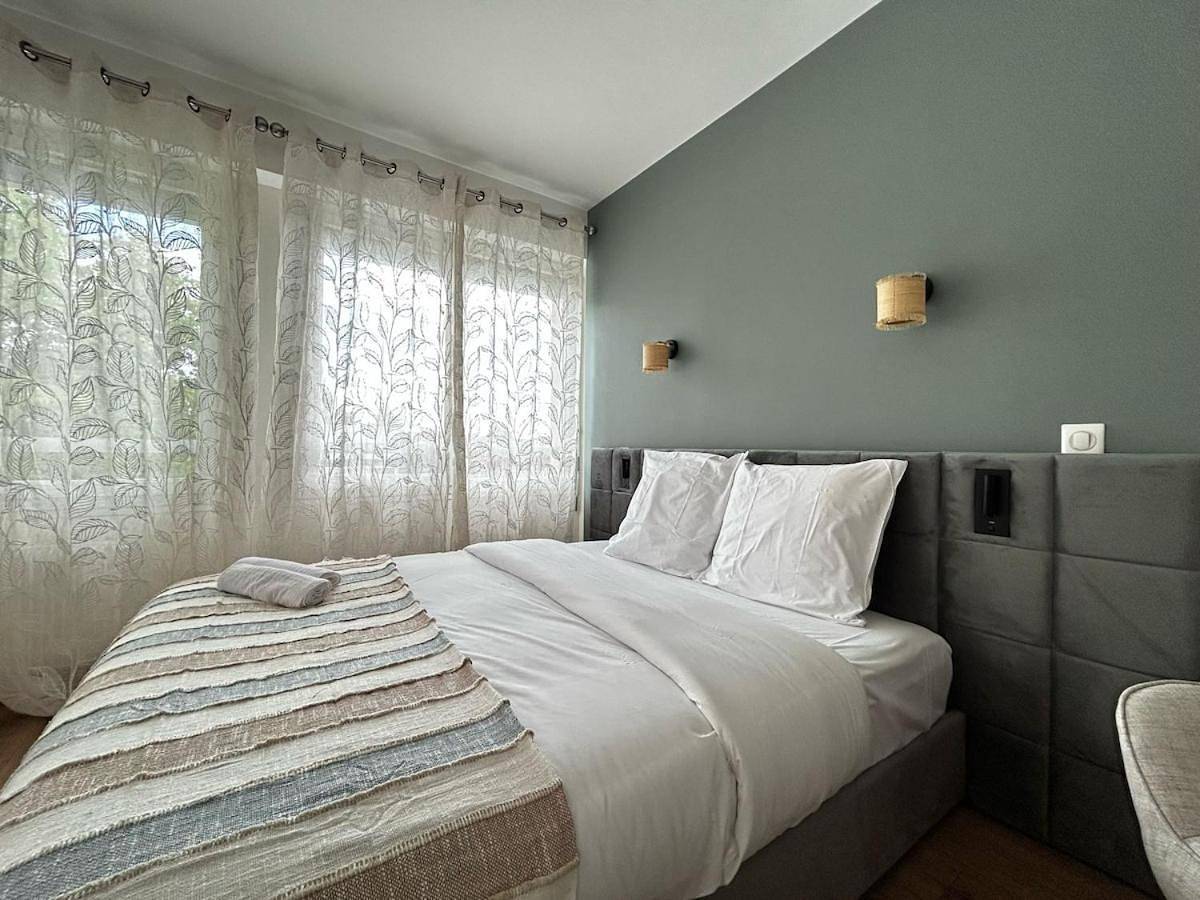 Appartement entier, One-Bedroom Apartment in Panazol, Région de Limoges