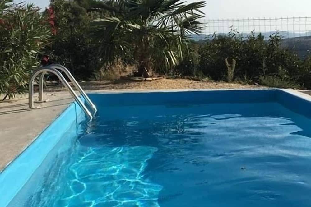 Location en Ardèche avec piscine privée , en pleine nature , sans vis à vis in La Voulte-sur-Rhône, Privas (arrondissement)