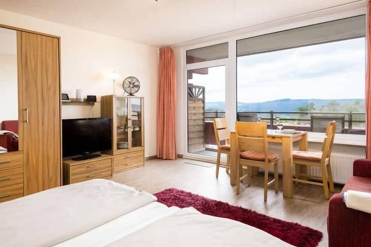 Ferienwohnung für 2 Personen, mit Pool und Balkon in Lahnstein - 3