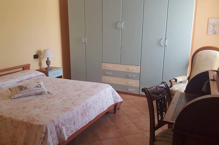 Villa pour 4 personnes, avec piscine ainsi que balcon et jardin à Imperia - 2