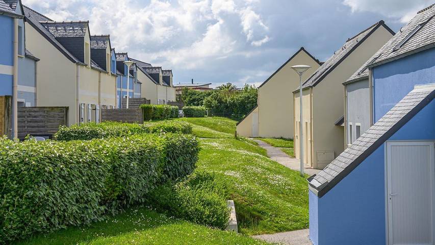 Maison de vacances pour 6 personnes, avec jardin et piscine à Saint-Nic