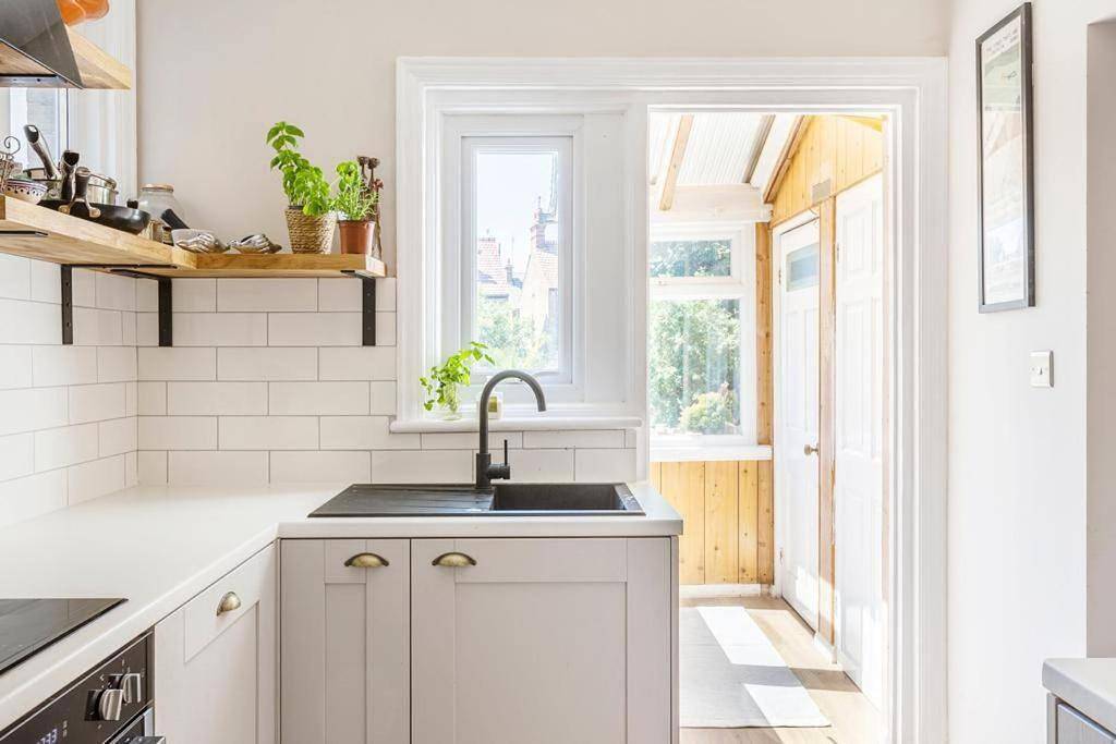 Broadstairs Family Home in Botany Bay, Kent