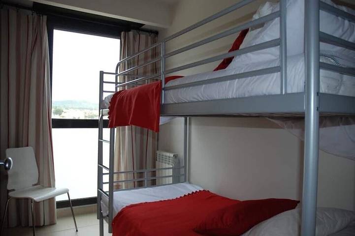 Gîte pour 6 personnes, avec piscine et jardin à Cubelles - 4