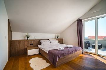 Villa for 9 People in Novalja, Pag Island, Photo 1
