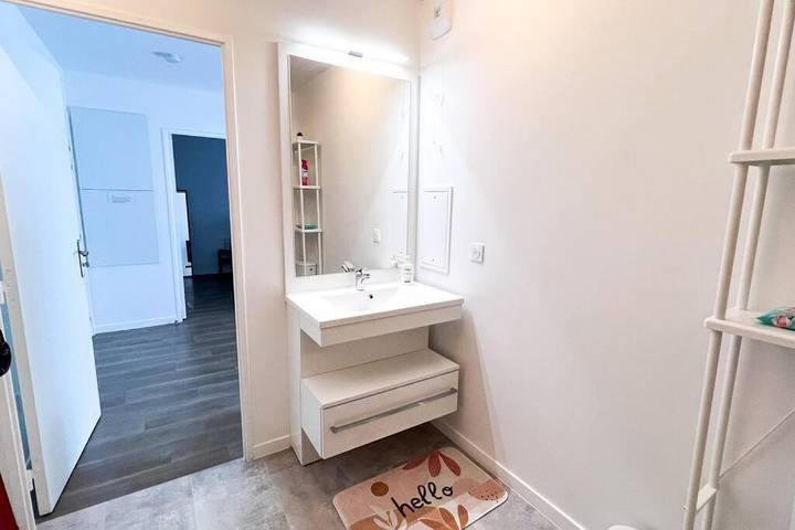 Gîte pour 5 personnes, avec balcon à Livry-Gargan - 4