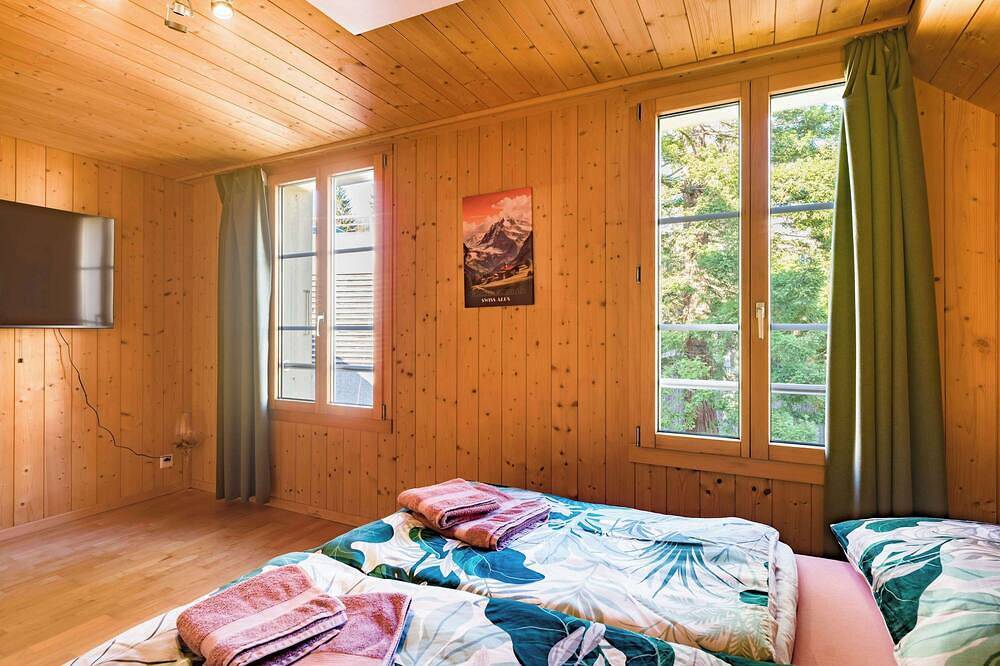 Geheel appartement, Lakefront Apartment in Spiez Bay in Spiez, Meer van Thun