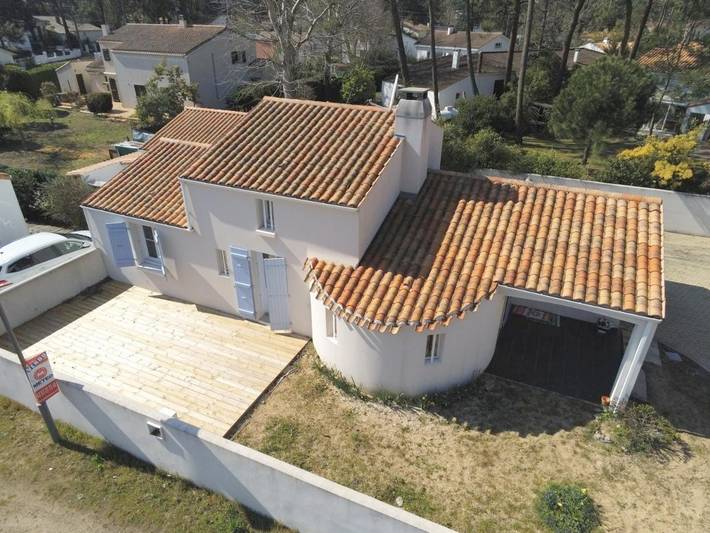 Location de vacances pour 6 personnes, avec jacuzzi et jardin dans Plage Sainte-Anne