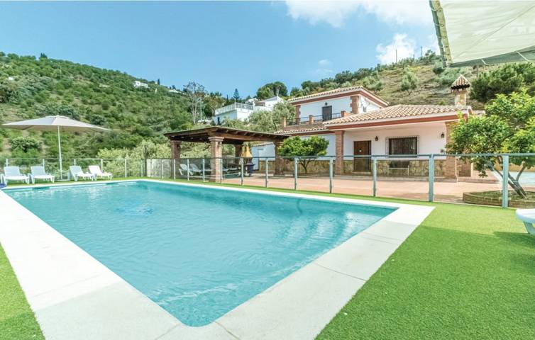 Ferienhaus für 10 Personen, mit Balkon und Garten in Cómpeta