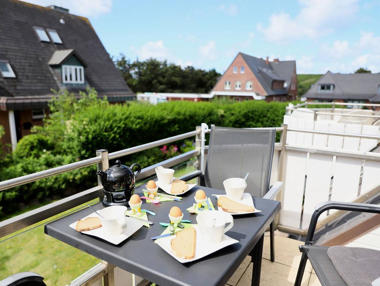 Ganze Wohnung, Westerland – Exklusive 3-Zimmer-Ferienwohnung mit Südbalkon und Strandkorb in Westerland, Sylt (Gemeinde)