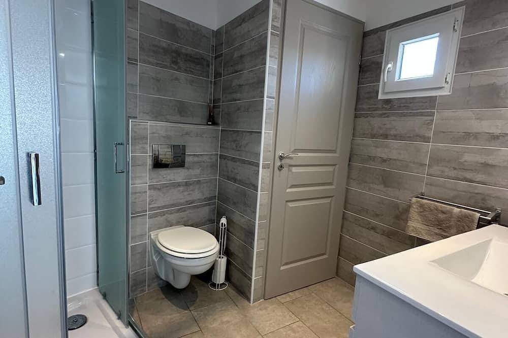 Air-conditioned house for 4 with view in Villeneuve-lès-Avignon, Nimes und Umgebung