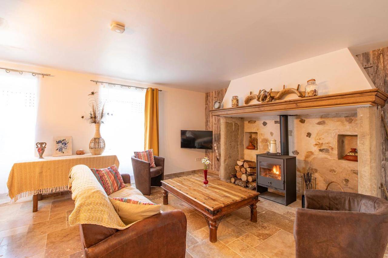Appartement entier, One-Bedroom Apartment in Beynat, Région de Brive-la-Gaillarde