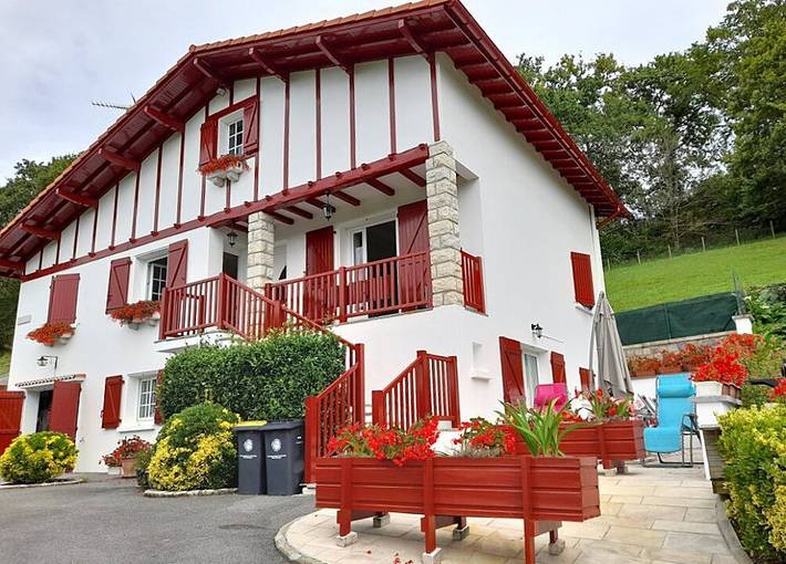 Gîte pour 3 personnes, avec terrasse à Lahonce