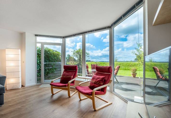 Ferienwohnung für 2 Personen, mit Ausblick und Garten sowie Seeblick