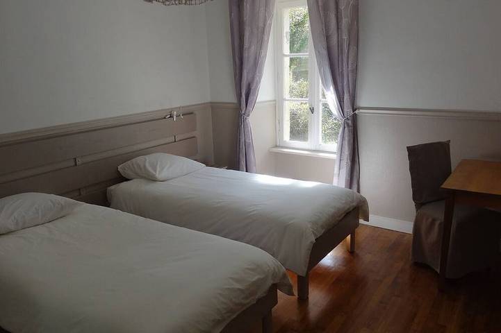 Gîte pour 7 personnes, avec terrasse et jardin à Rédené - 2