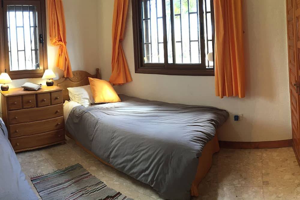 Villa, Pool, 8 Personen mit Blick auf den Golfplatz und das Meer Amarilla wifi in Las Adelfas, Amarilla Golf